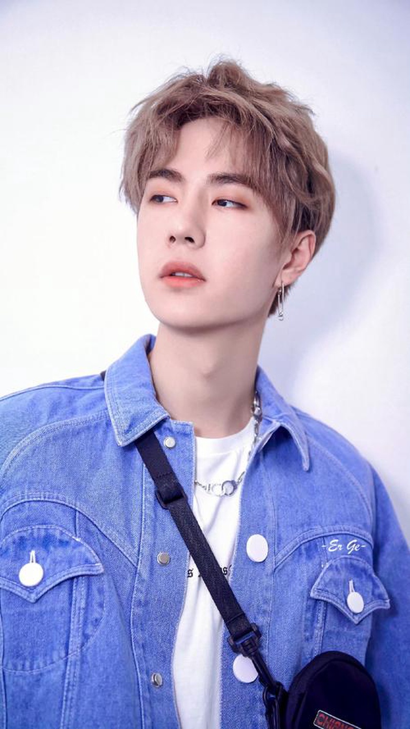 王一博